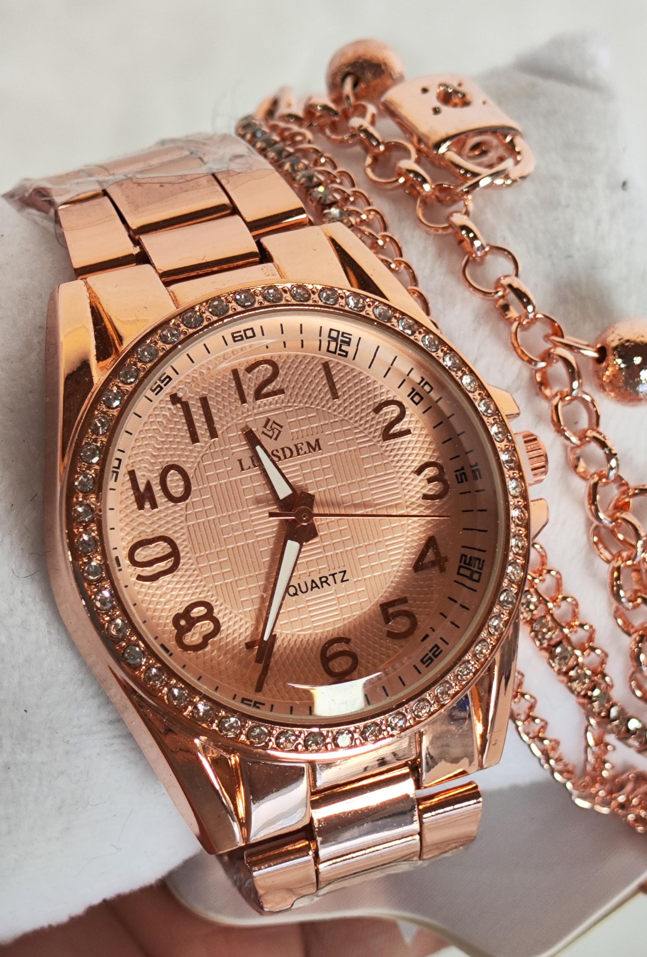 Relógios feminino e masculino 